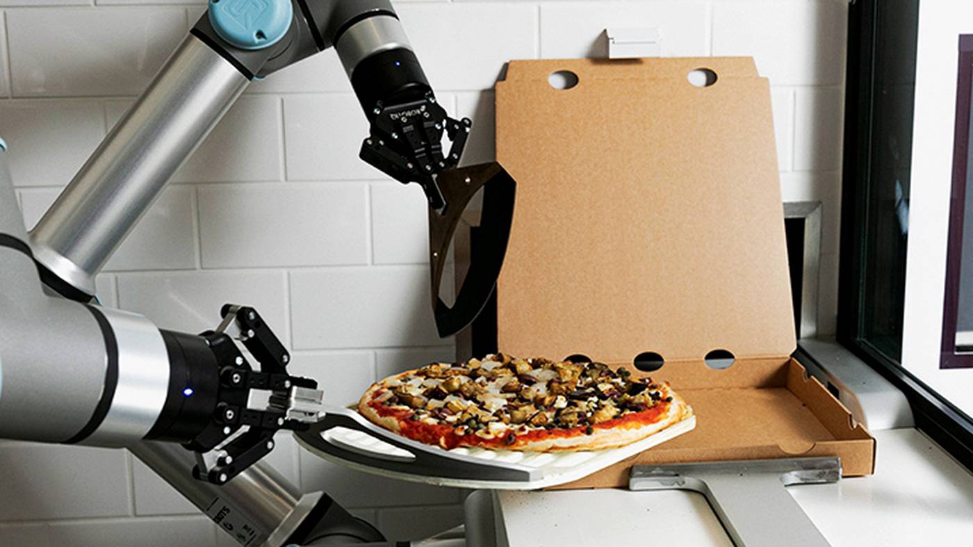 The robot - pizzaiolo