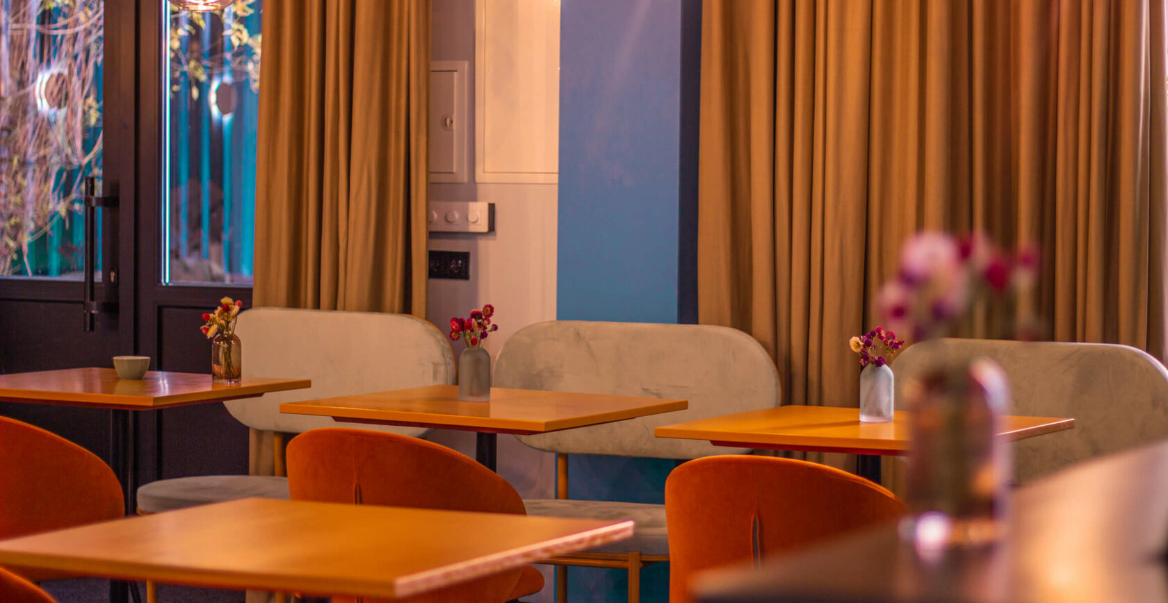 KITCHEN. Cafe for Meetings